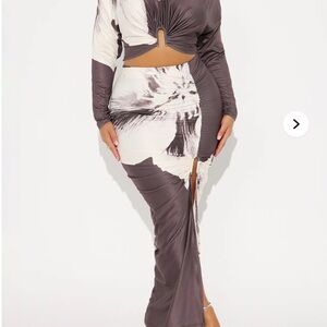 Fashion Nova Monochrome Maxi Skirt